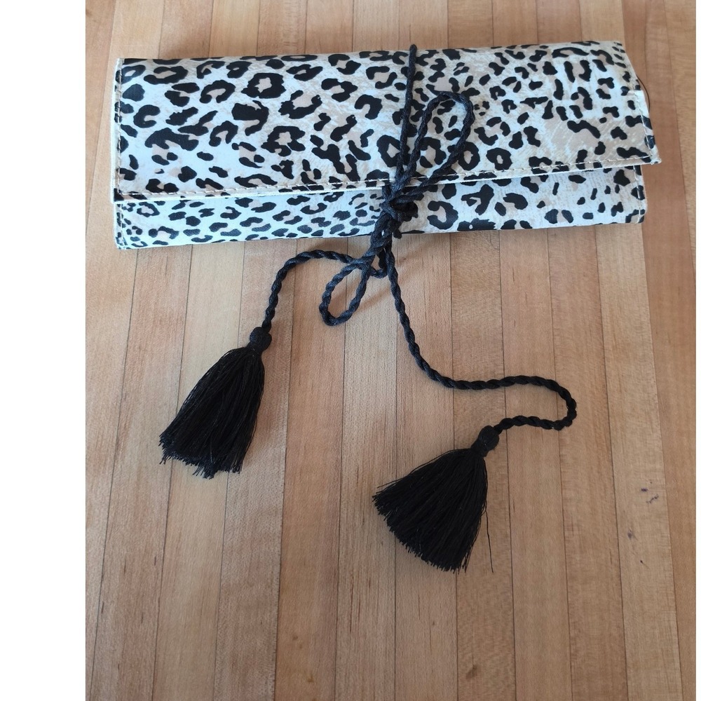 Chicos Leopard Print Jewelry Roll Travel Organizer Tassel Wrap NWT
